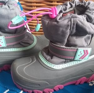 Girls winter boots Waterproof, Insulated NEW